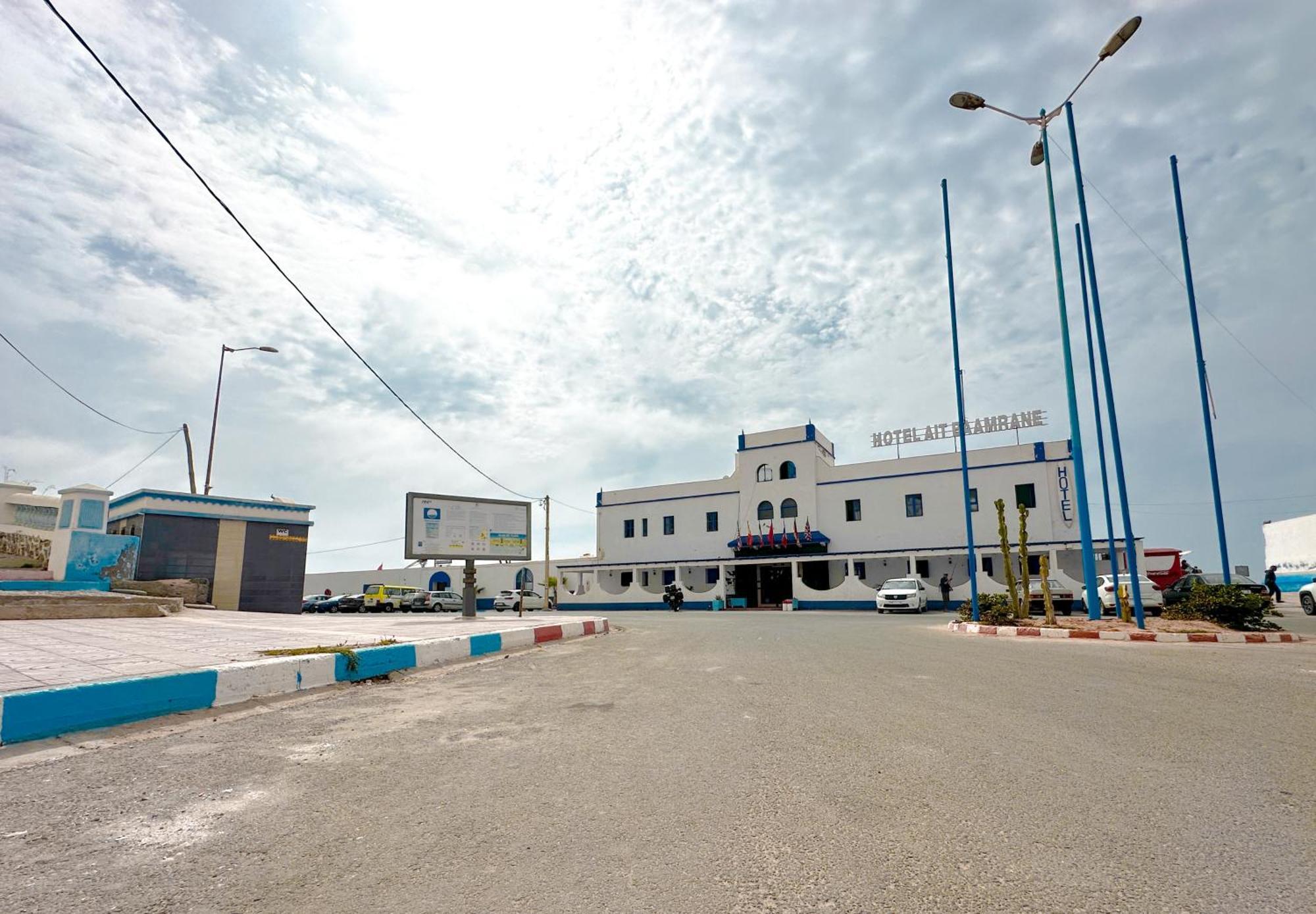 Hotel Ait Baamrane Сиди Ифни Екстериор снимка